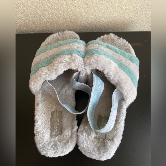 UGG Koolaburra Fuzz'n II Women's Slipper Sandal Faux Fur Gray Blue Size 9 Fuzzy - Picture 3 of 5